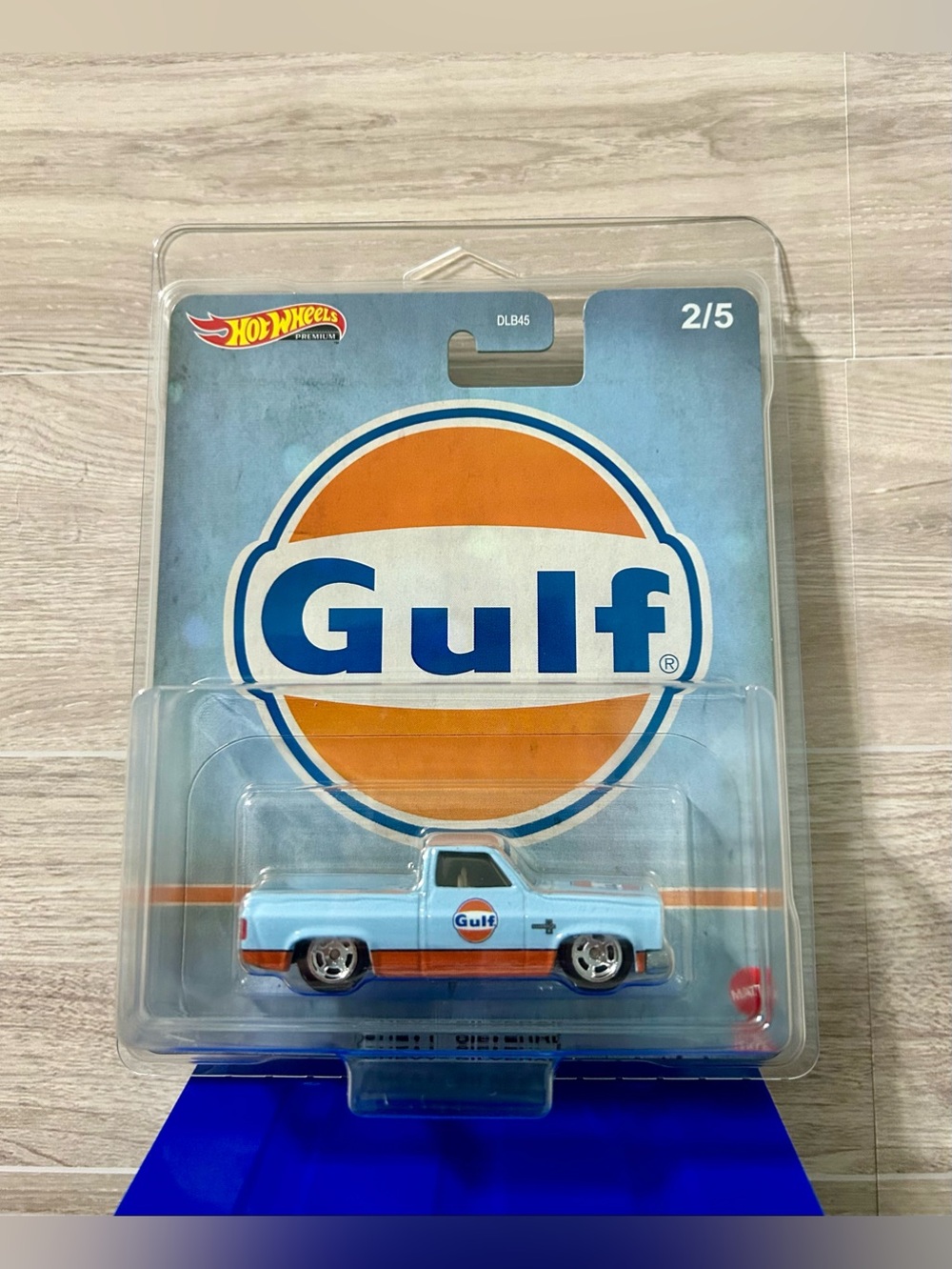 Hot Wheels GULF 83 Chevy Silverado